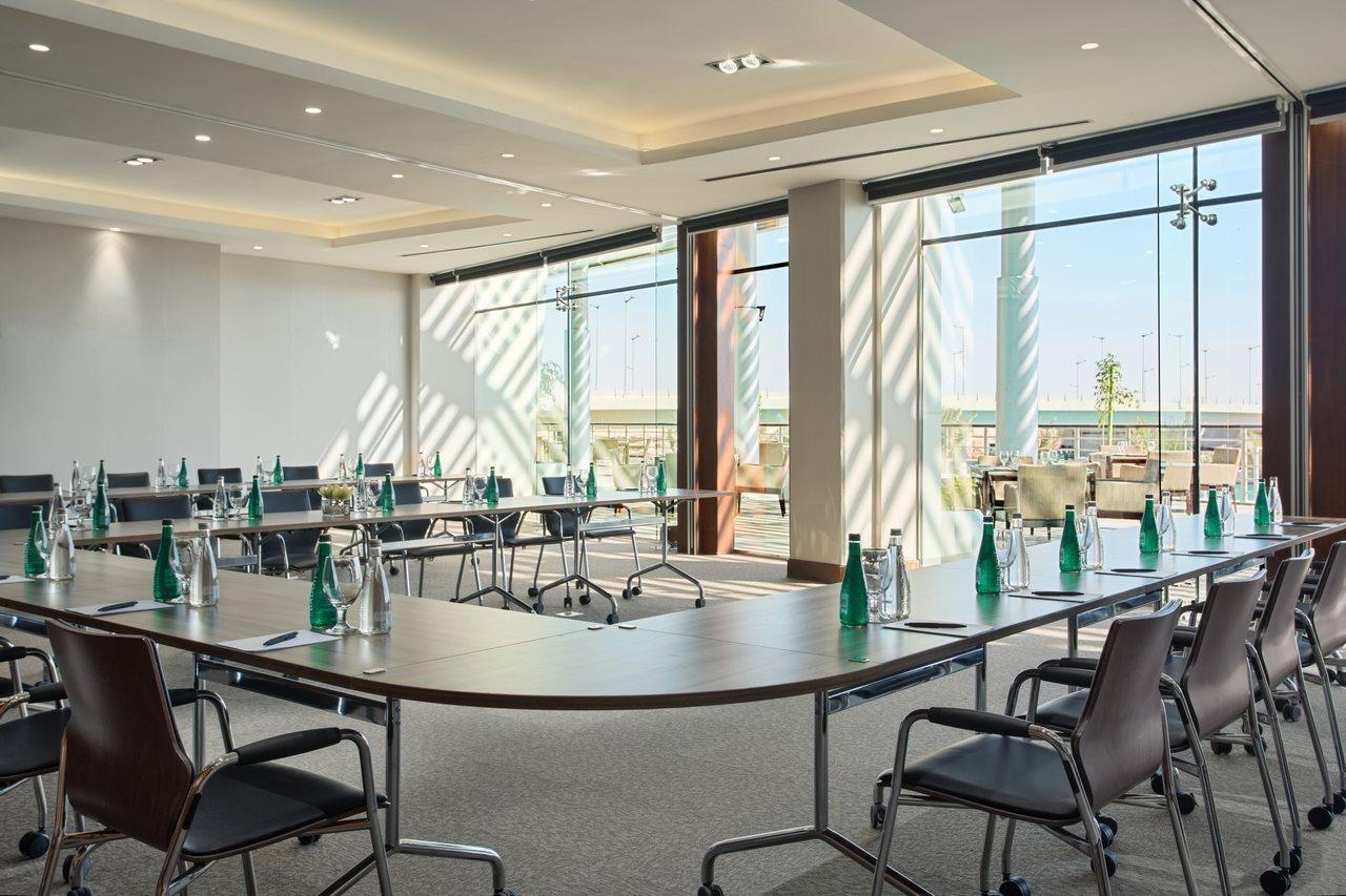 Bay La Sun Hotel&Marina - KAEC King Abdullah Economic City Bagian luar foto Meeting room