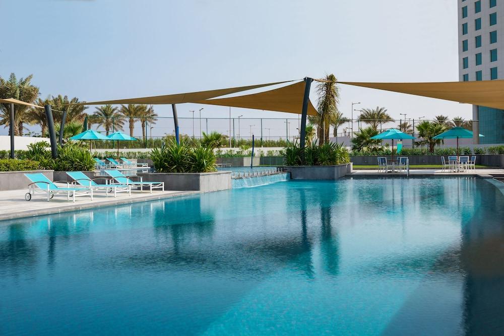 Bay La Sun Hotel&Marina - KAEC King Abdullah Economic City Bagian luar foto The swimming pool at the hotel